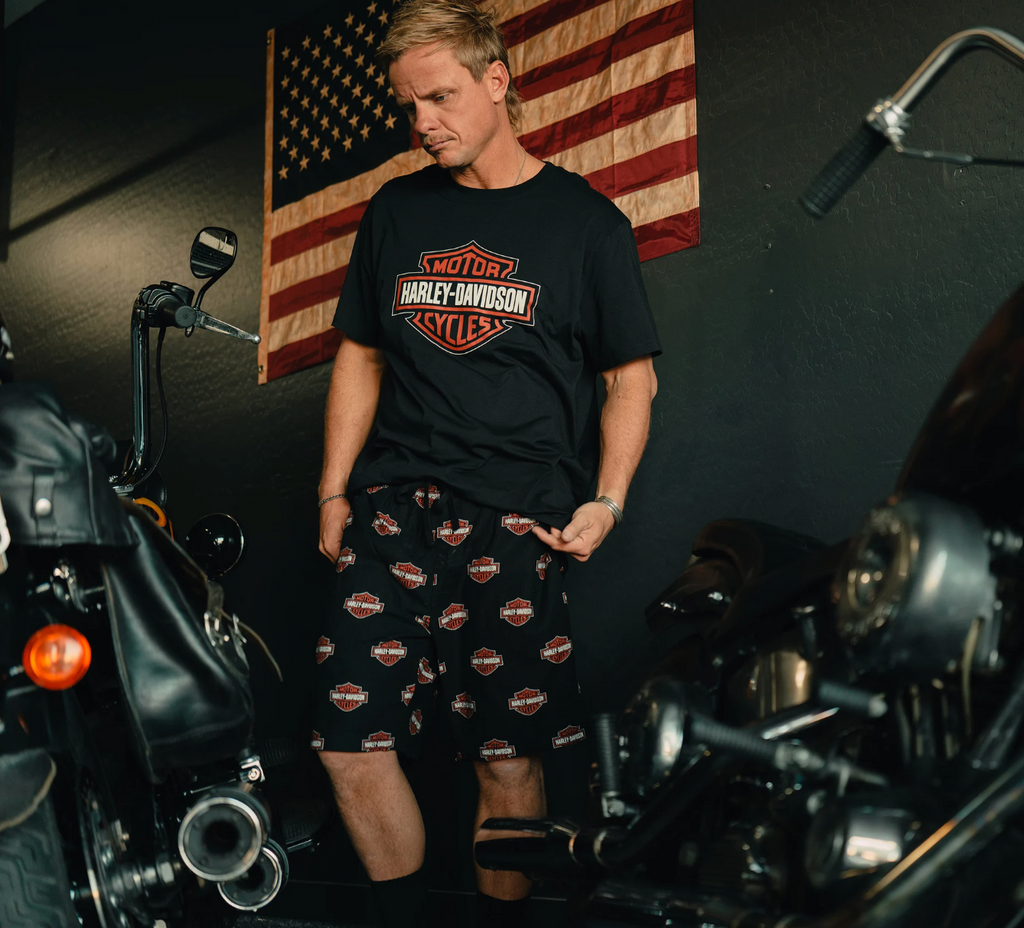 Men's Bar & Shield Print Pajama Shorts Set