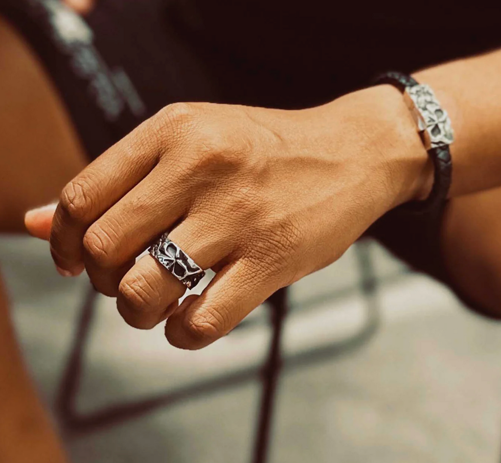 Phantom Skull Band Ring